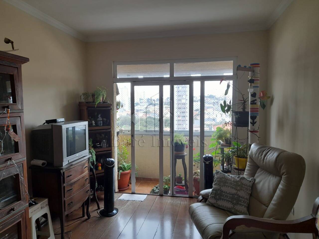 Apartamento à venda com 2 quartos, 75m² - Foto 1