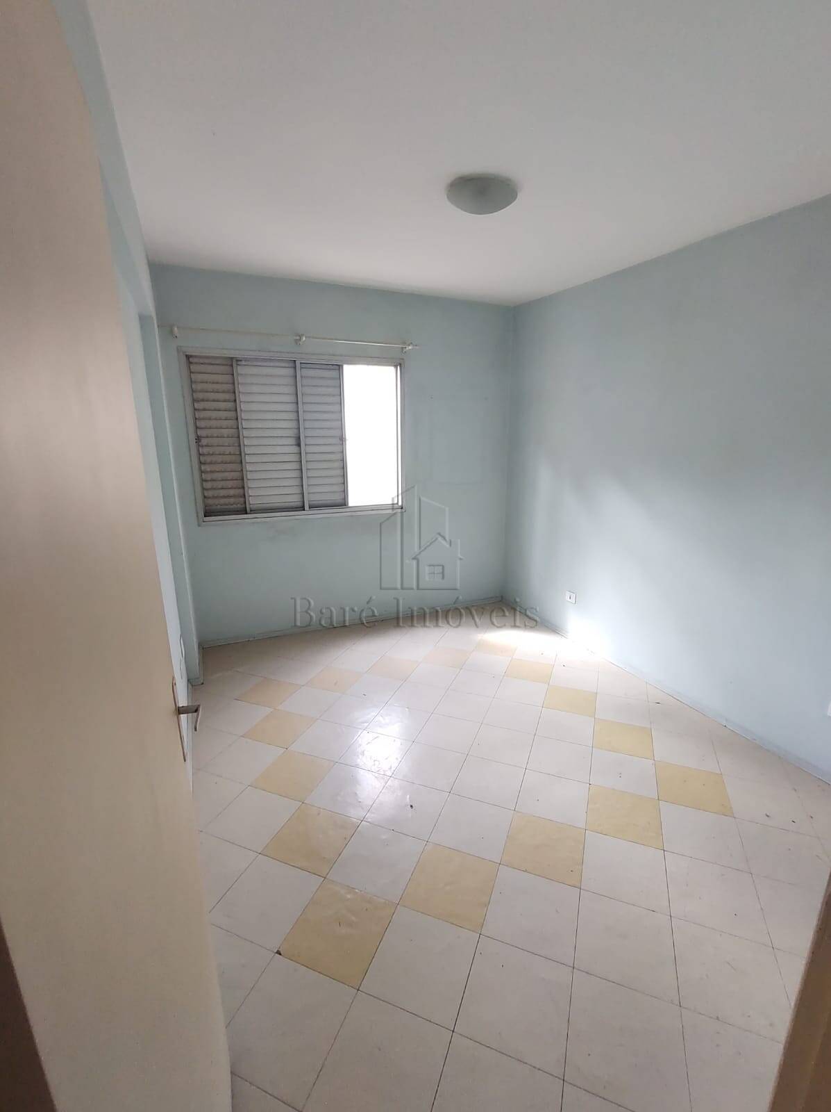 Apartamento à venda com 2 quartos, 70m² - Foto 1