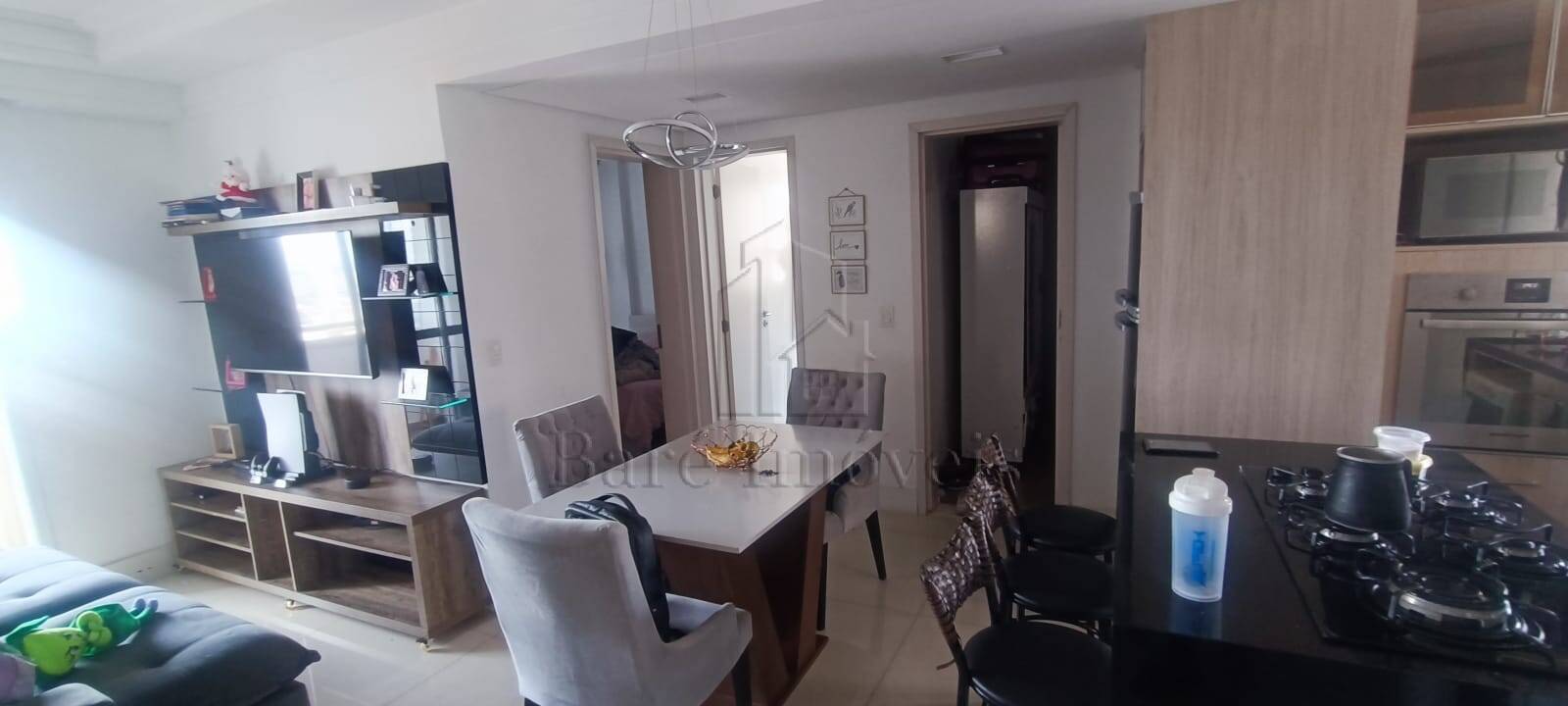 Apartamento à venda com 2 quartos, 65m² - Foto 1