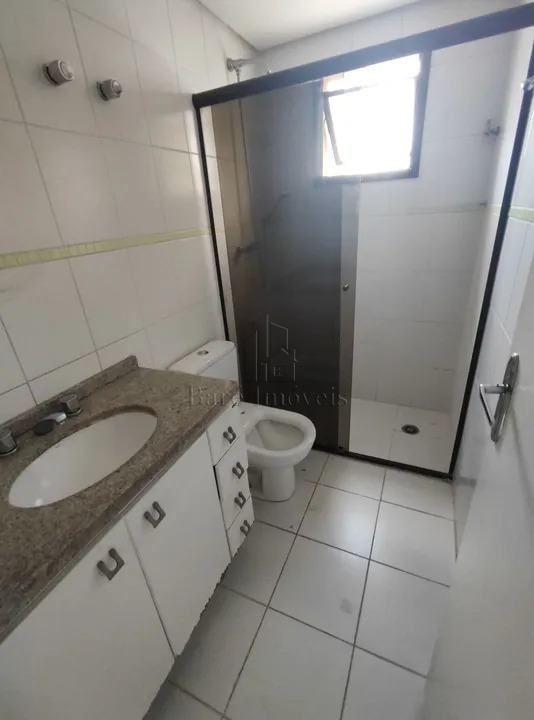 Apartamento à venda com 3 quartos, 95m² - Foto 2