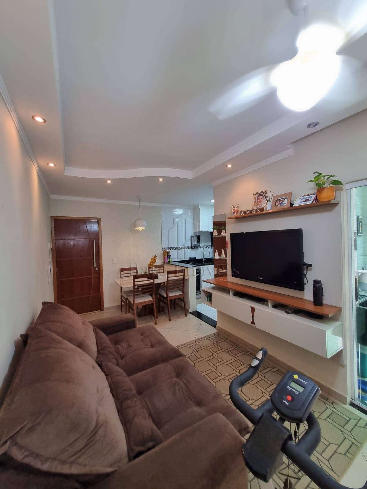 Apartamento à venda com 2 quartos, 70m² - Foto 1