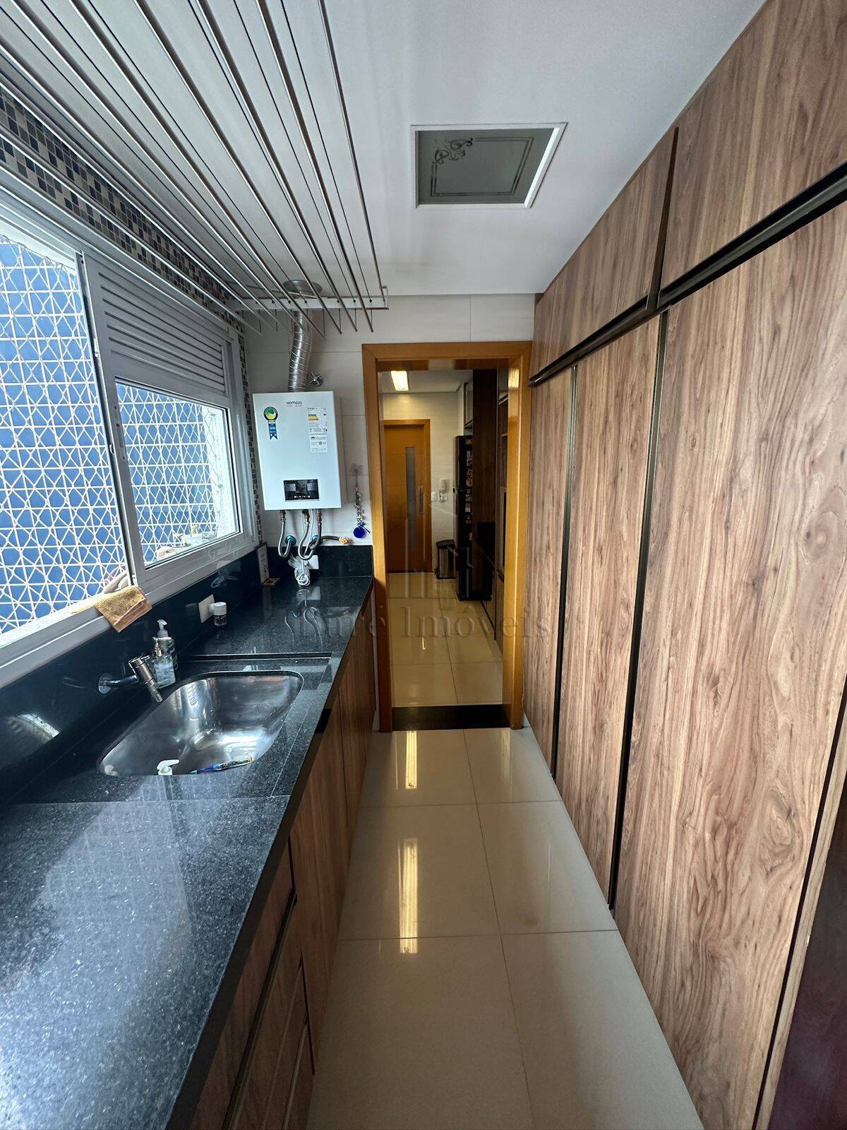 Apartamento à venda com 3 quartos, 126m² - Foto 3