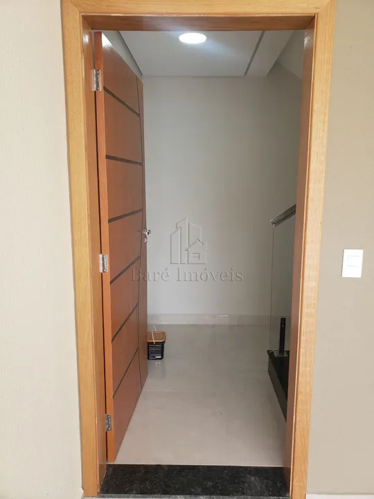 Sobrado à venda com 3 quartos, 202m² - Foto 4